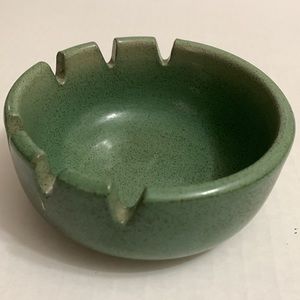 Vintage Heath ceramic pottery ashtray